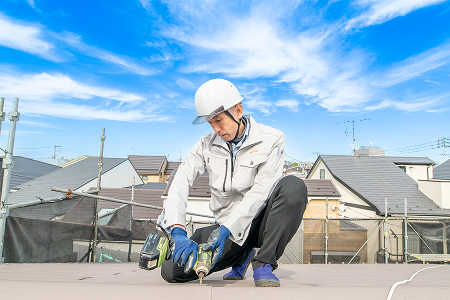 屋根施工の様子